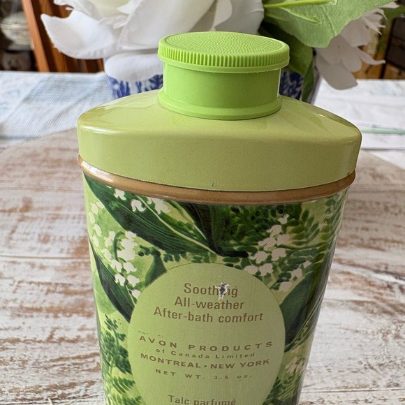 Vintage collectible Avon Lily of the Valley Perfumed Talc tin - Picture 6 of 13